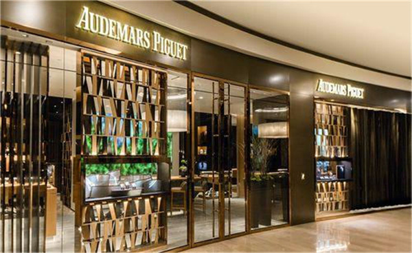 愛彼手表表殼有劃痕怎么辦（修復與保養的小技巧）（圖）