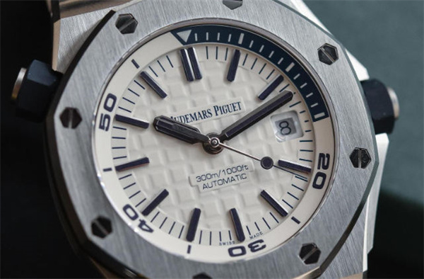 愛(ài)彼手表偷停處理辦法(圖) 愛(ài)彼手表偷停處理辦法(圖)